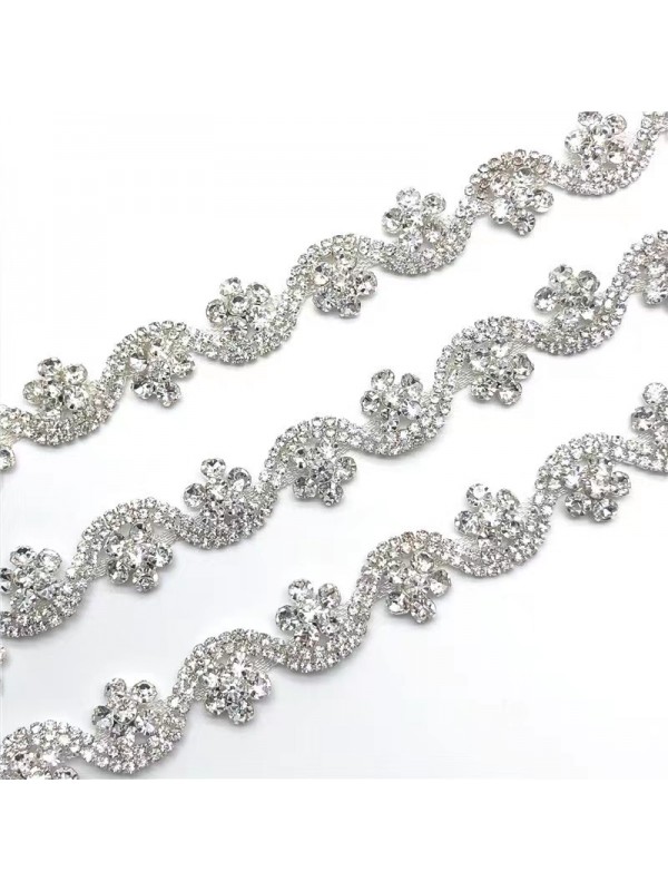 10 yards -  Rhinestone trim - T03