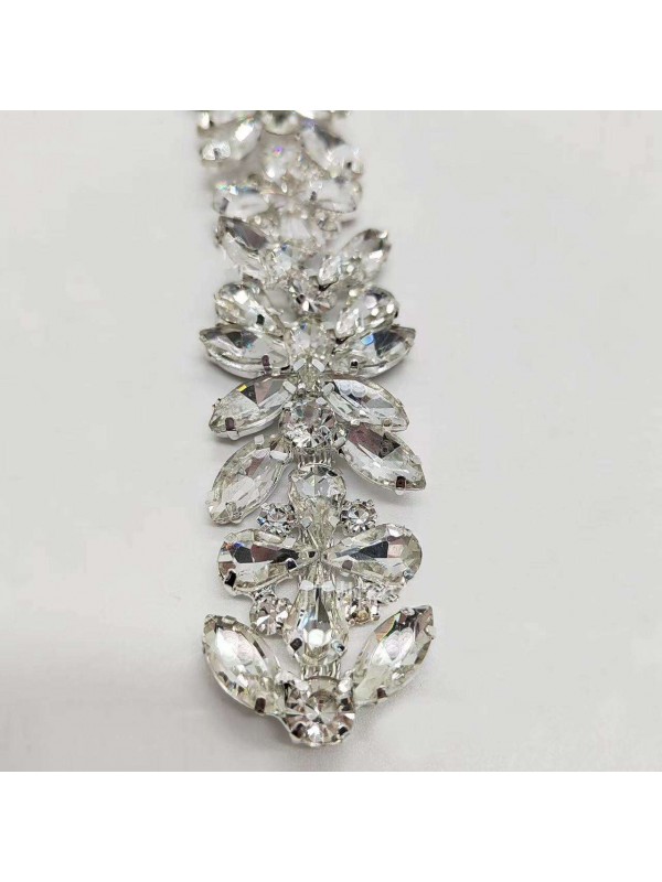 Rhinestone trim - T06 