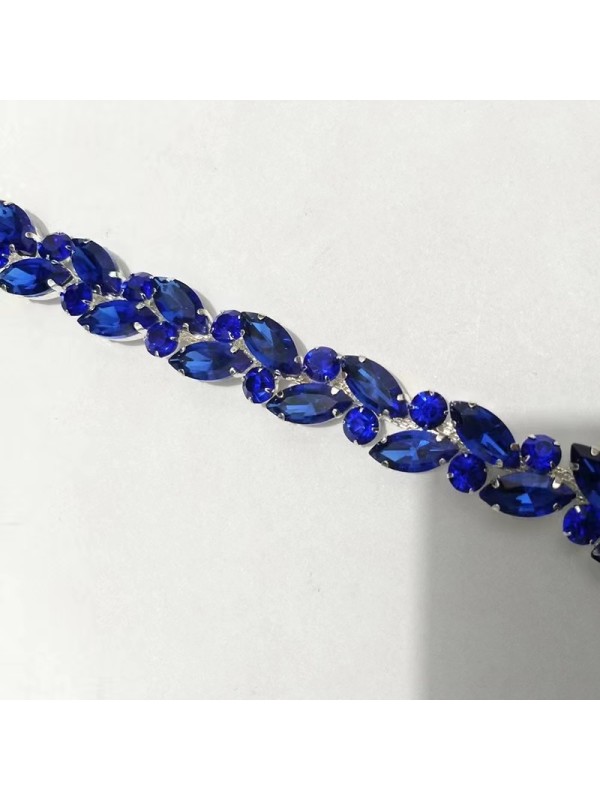 Rhinestone trim - T07